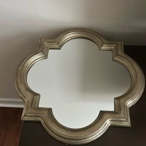 Decorative mirror